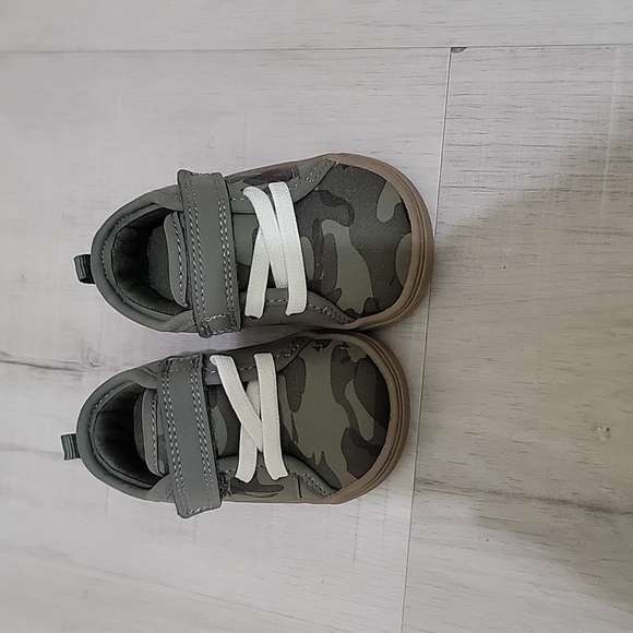 Baby shoes - Picture 1 of 3